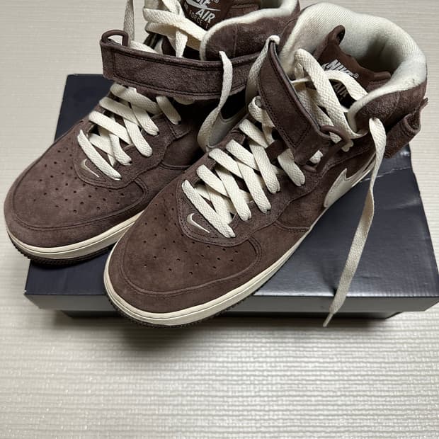 나이키 에어포스 미드 초콜릿