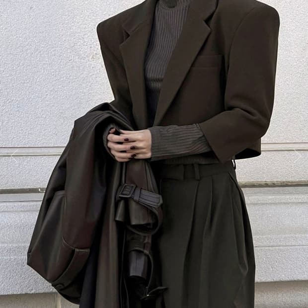 새상품) 랑거 langer 스퀘어 숏 자켓  카키 브라운