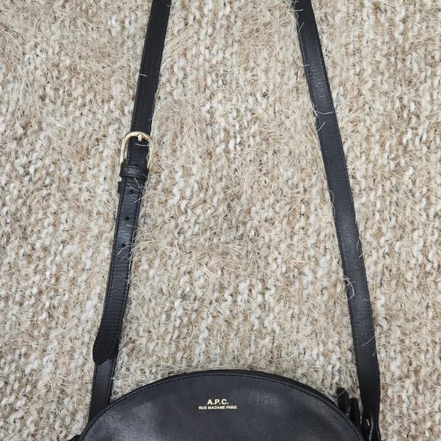 A.P.C 하픙순 블랙크로스