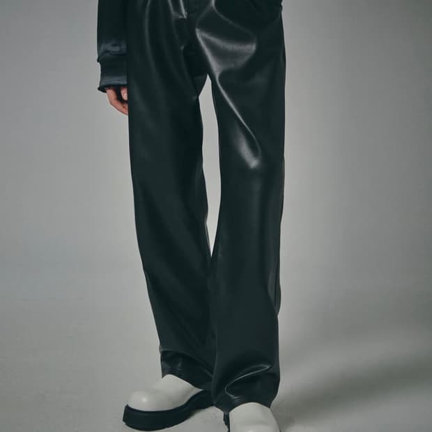 스페로네 플로우 라인 레더 팬츠