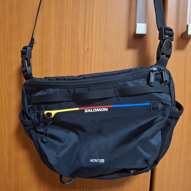 살로몬 블랙 크로스백 몽트05