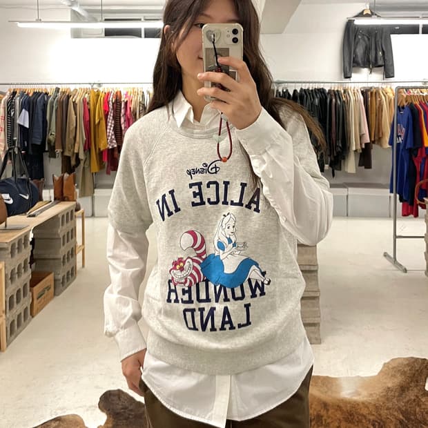 UNIQLO x DISNEY alice 1/2 sweat shirts 