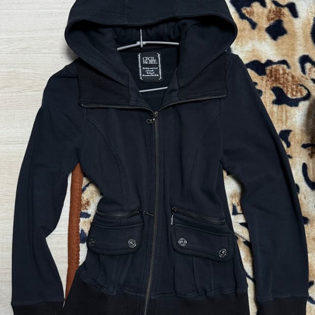 세실맥비 하이넥 y2k 대장 후드집업