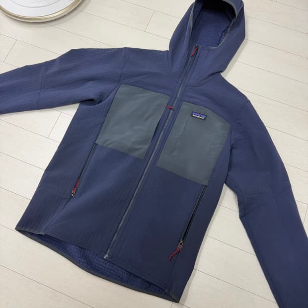 파타고니아 R2  후드 집업 M 사이즈