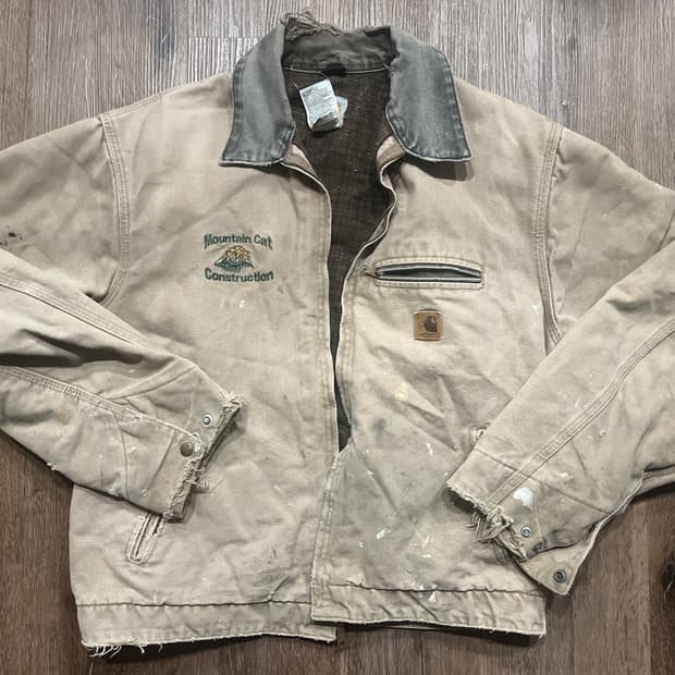 칼하트 J97 디트로이트 마운틴 캣 컨스트럭션 커스텀 자켓 새들