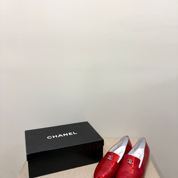 CHANEL 샤넬 페이턴트 레더 로퍼