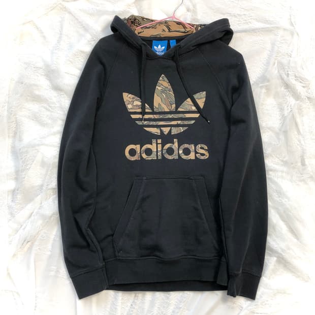 아디다스 블랙 + 카모플라쥬 후디