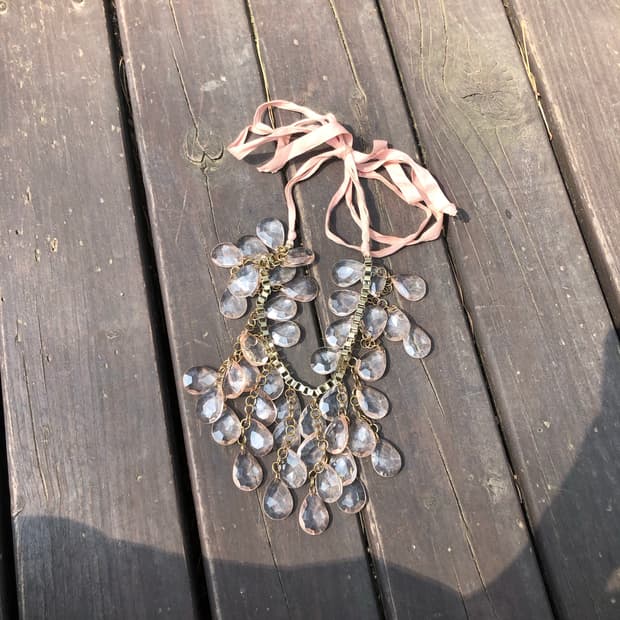 핑크 크리스탈 리본 목걸이 👢