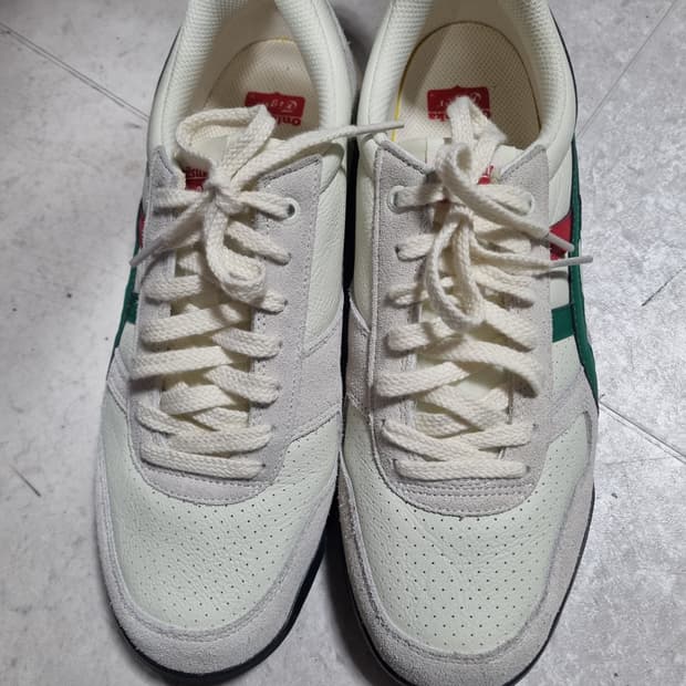 오니츠카 타이거 얼티메이크 81EX 