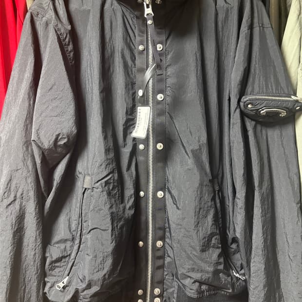 새상품 배드블러드 Viper High-Neck Windbreaker