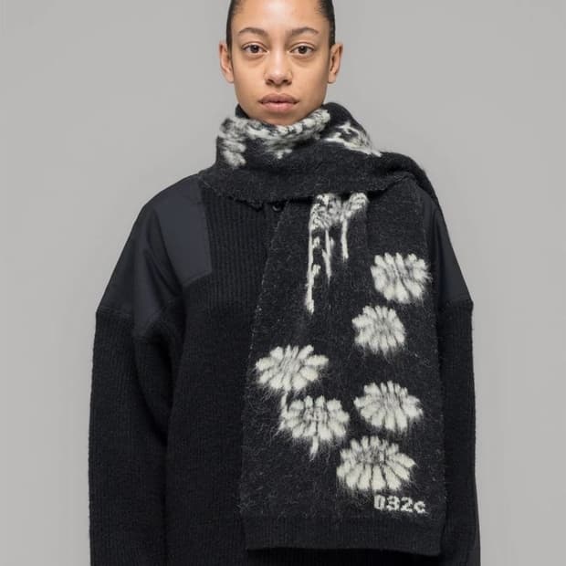 032c 멜팅 데이지 스카프 블랙 포스퍼 그린