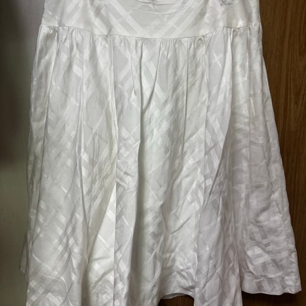 버버리 블루라벨 화이트 체크 스커트