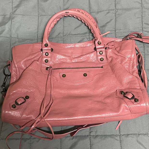 발렌시아가 모터백