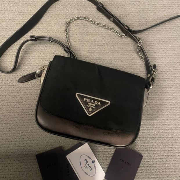 프라다 체인 크로스백