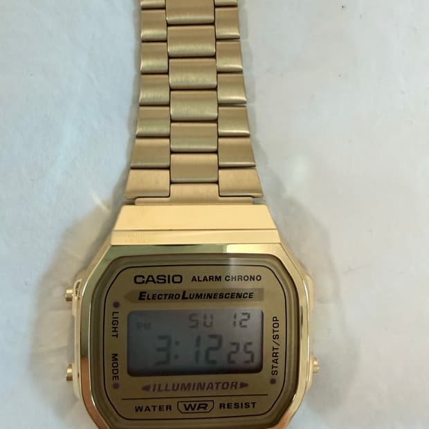 카시오 a168 금장 시계