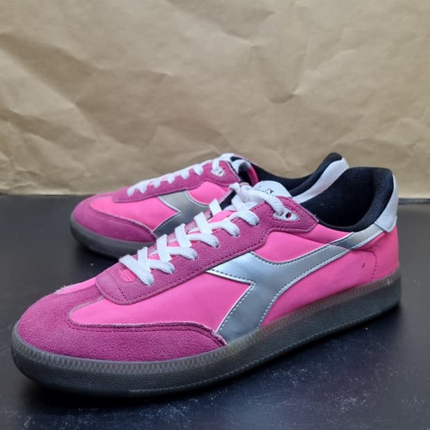 디아도라 살토 핑크 스니커즈250