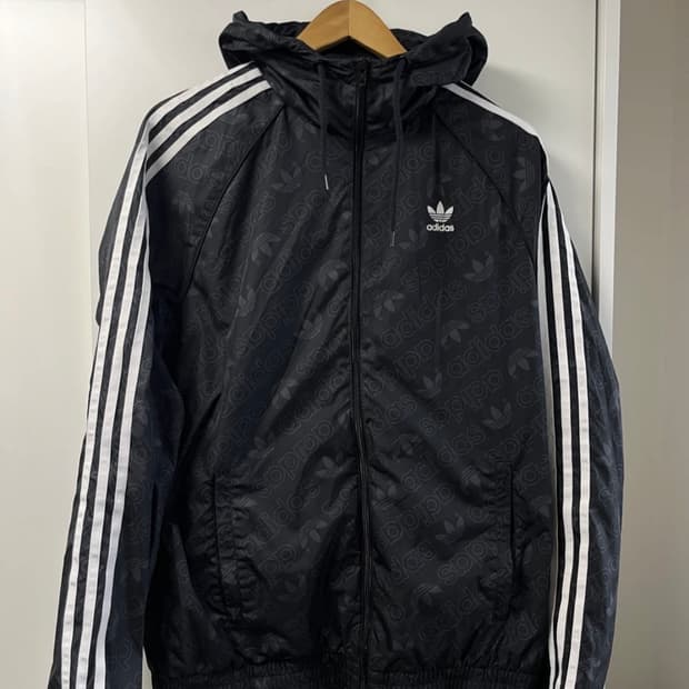 아디다스 바람막이