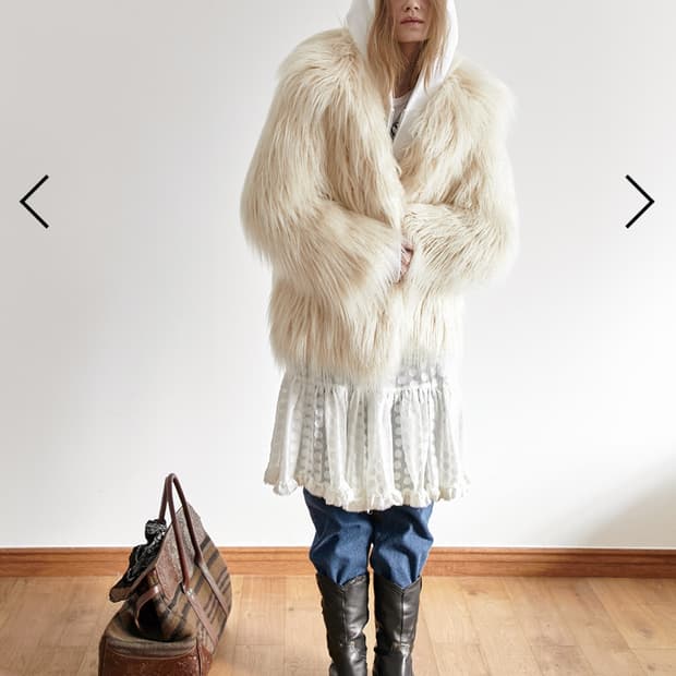 (삽니다) 데어드 퍼자켓 SHEARING FAUX FUR JACKET 