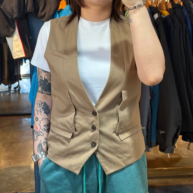 솔리드옴므 베이지 베스트