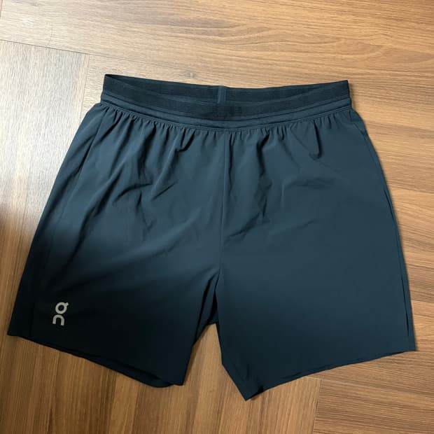 온러닝 7인치 퍼포먼스 쇼츠 M 판매 