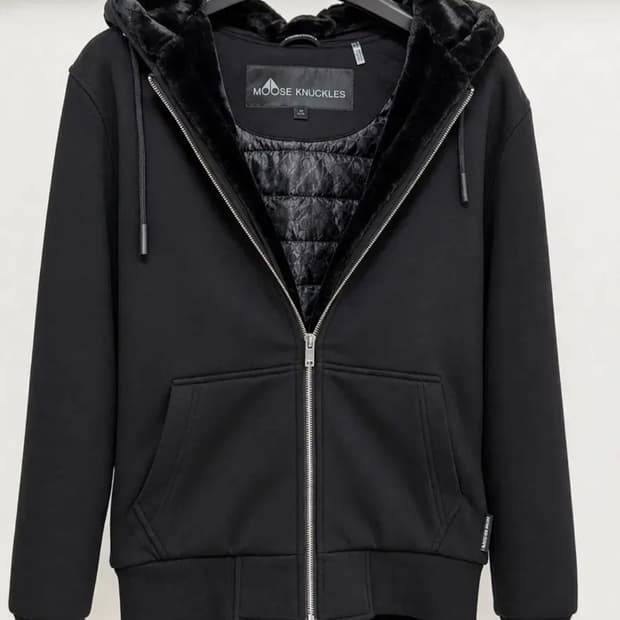 무스너클 버니스웨터