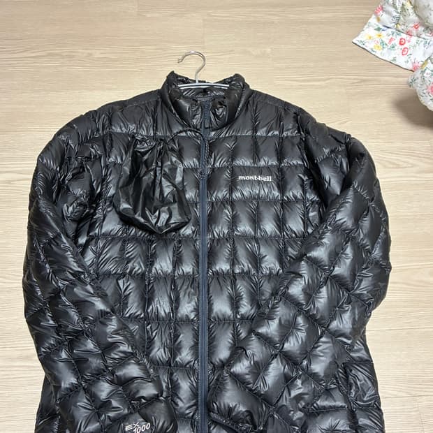 몽벨 경량패딩
