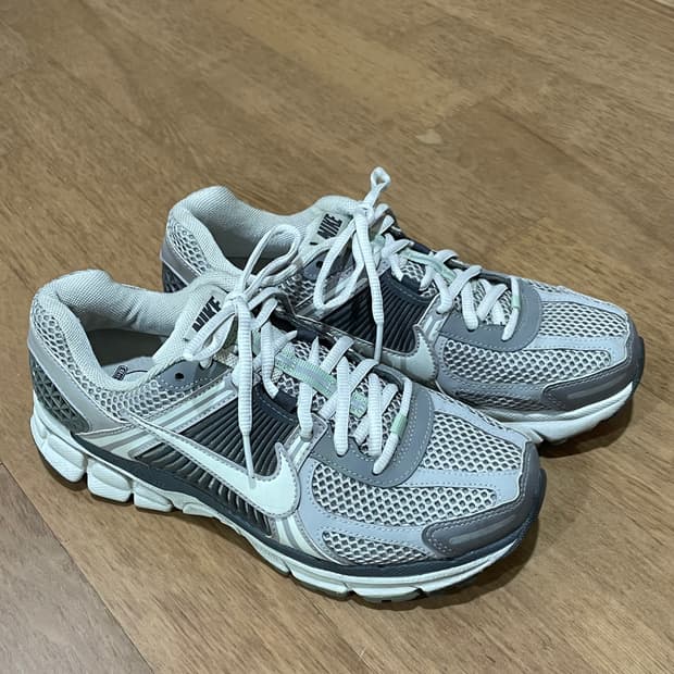 나이키 줌 보메로 5 코블스톤 앤 플랫 퓨터 275