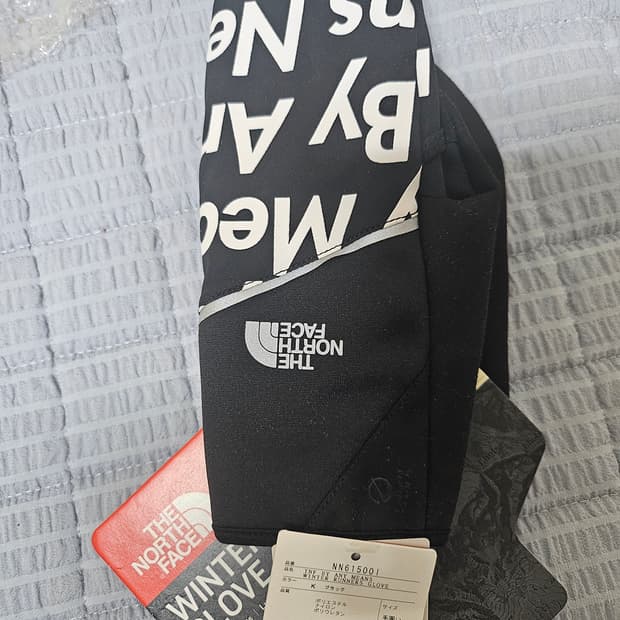 슈프림x노스페이스 콜라보 장갑(새상품)