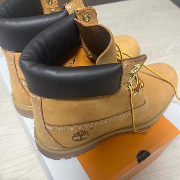 팀버랜드 프리미엄 6인치 위트 270 거의새상품