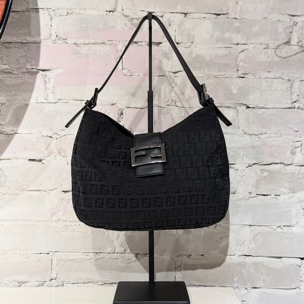 펜디 블랙 주카 캔버스 호보백