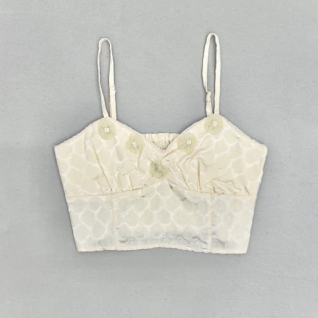 NICE CLAUP 슬리브리스