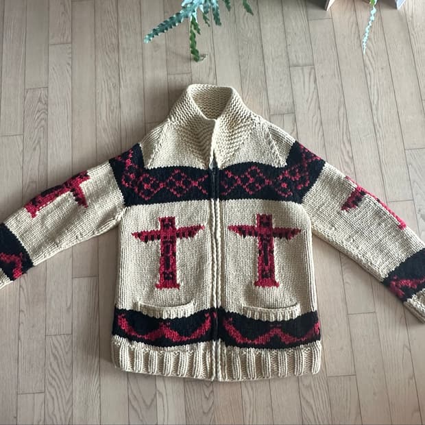 Canadian Sweater Company 코위찬