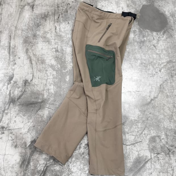 아크테릭스 감마 AR 투톤 소프트쉘 팬츠