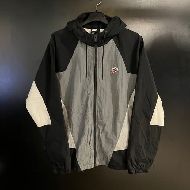 나이키 헤리티지 윈드러너 바람막이