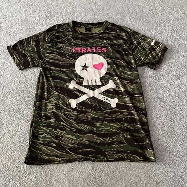 Camo skull t shirt