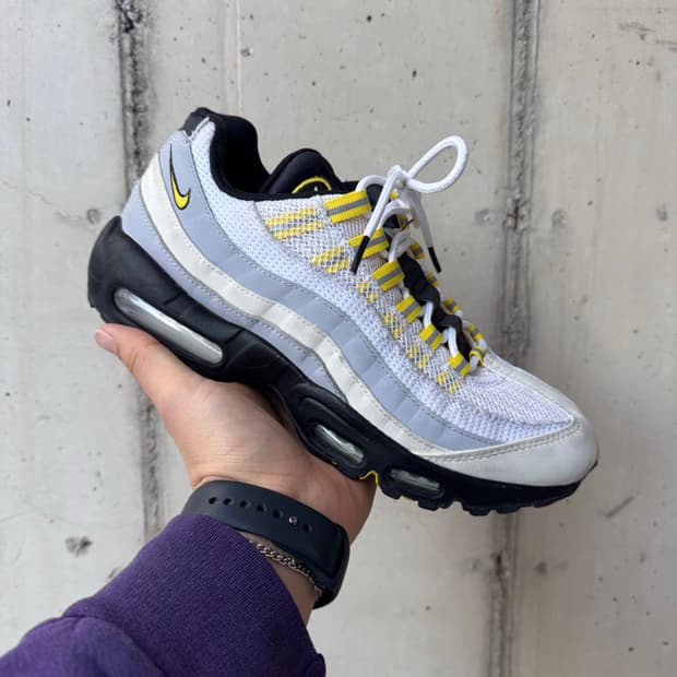 나이키 에어맥스 95 에센셜 화이트 투어 옐로우