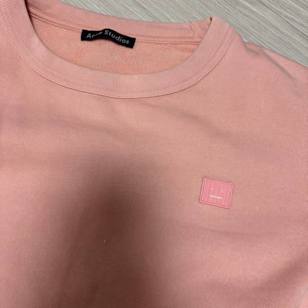 아크네스튜디오 맨투맨 페일핑크