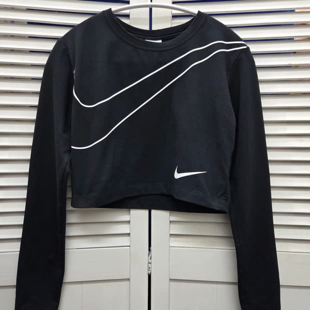 나이키 크롭 티셔츠
