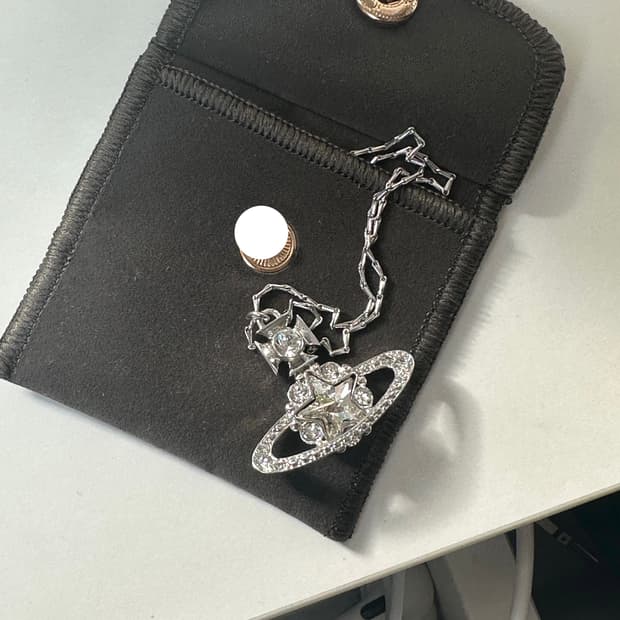 비비안웨스트우드 목걸이