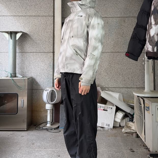 DC 스프레이 패턴 고어텍스 자켓