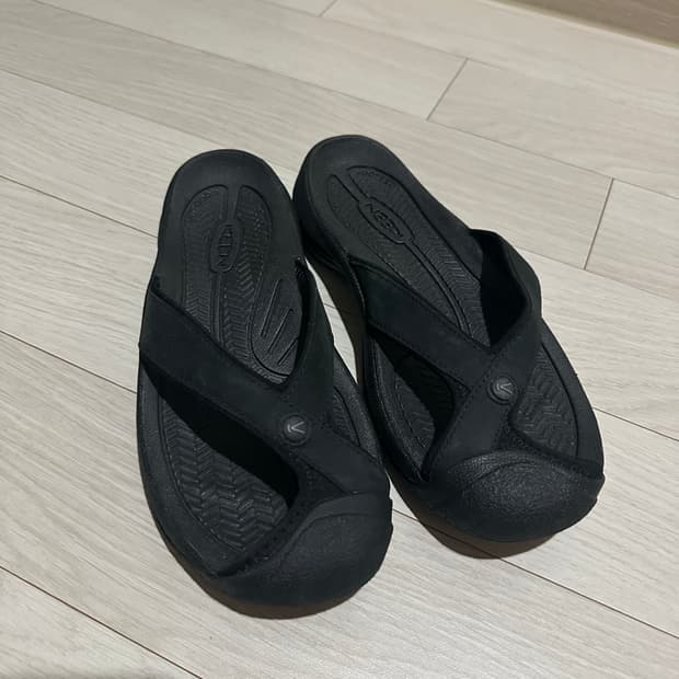 (240) Keen 킨 와이메아 블랙