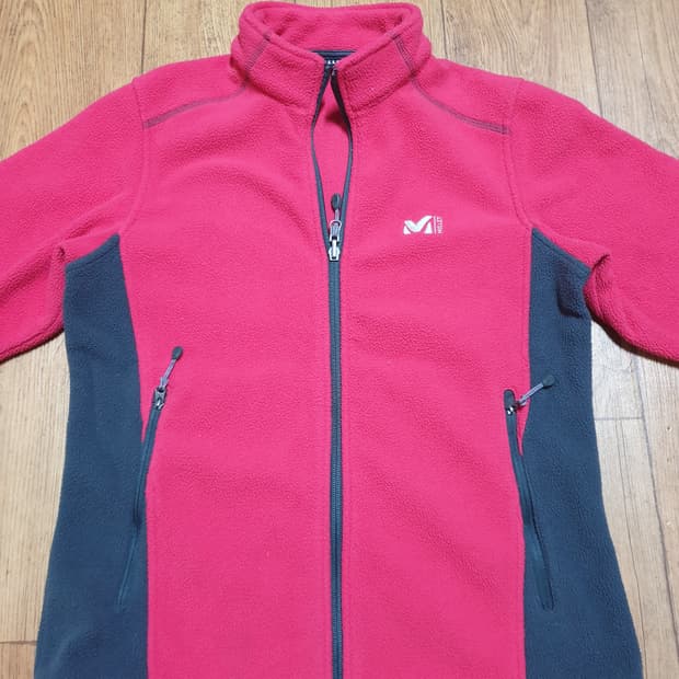 1095 밀레 기모 후리스 집업90 사이즈입니다