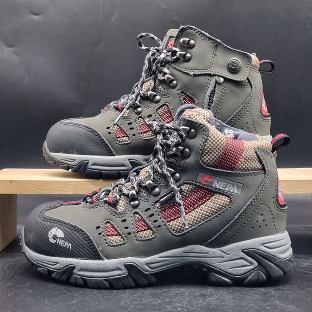 네파 안전화 235