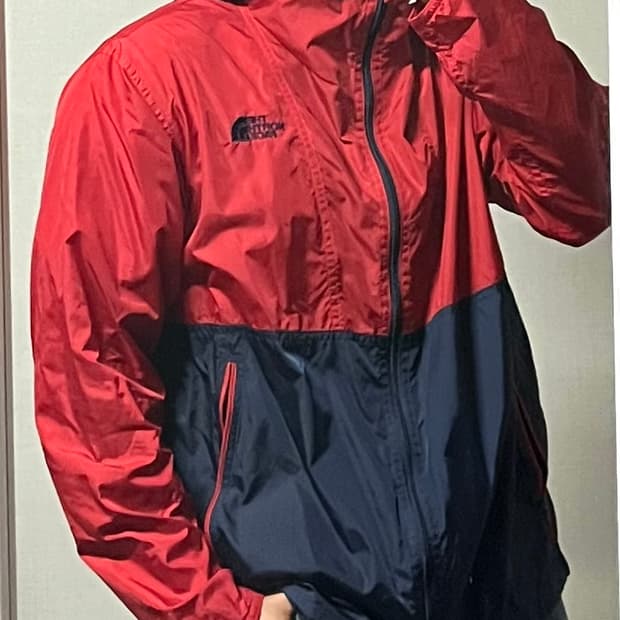 노스페이스 경량 바람막이