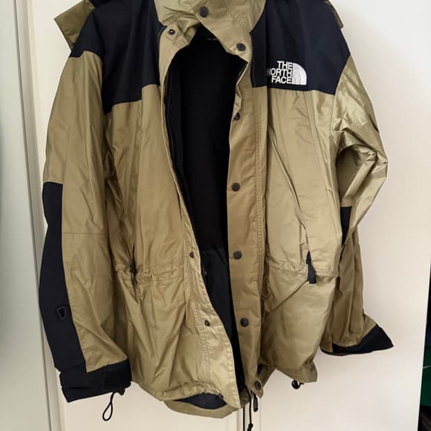 노스페이스 바람막이 105사이즈