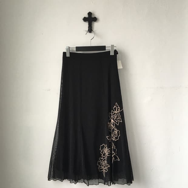 Embroidery point mesh skirt