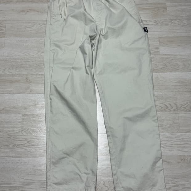 stussy 스투시 비치 팬츠 화이트 팝니다
