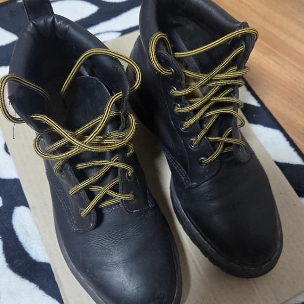 닥터마틴 블랙 워커 부츠