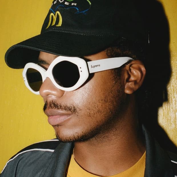 Supreme nomi sunglasses white