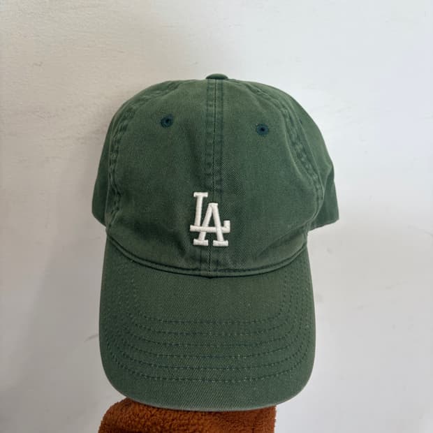 28. MLB 볼캡 모자